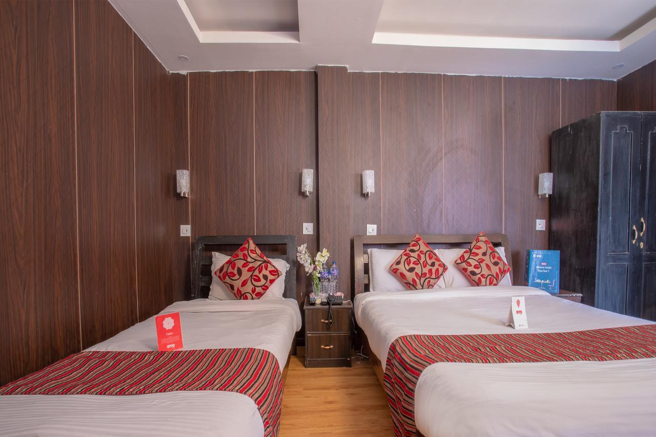 Traveler'S Holiday Inn Kathmandu Exteriör bild